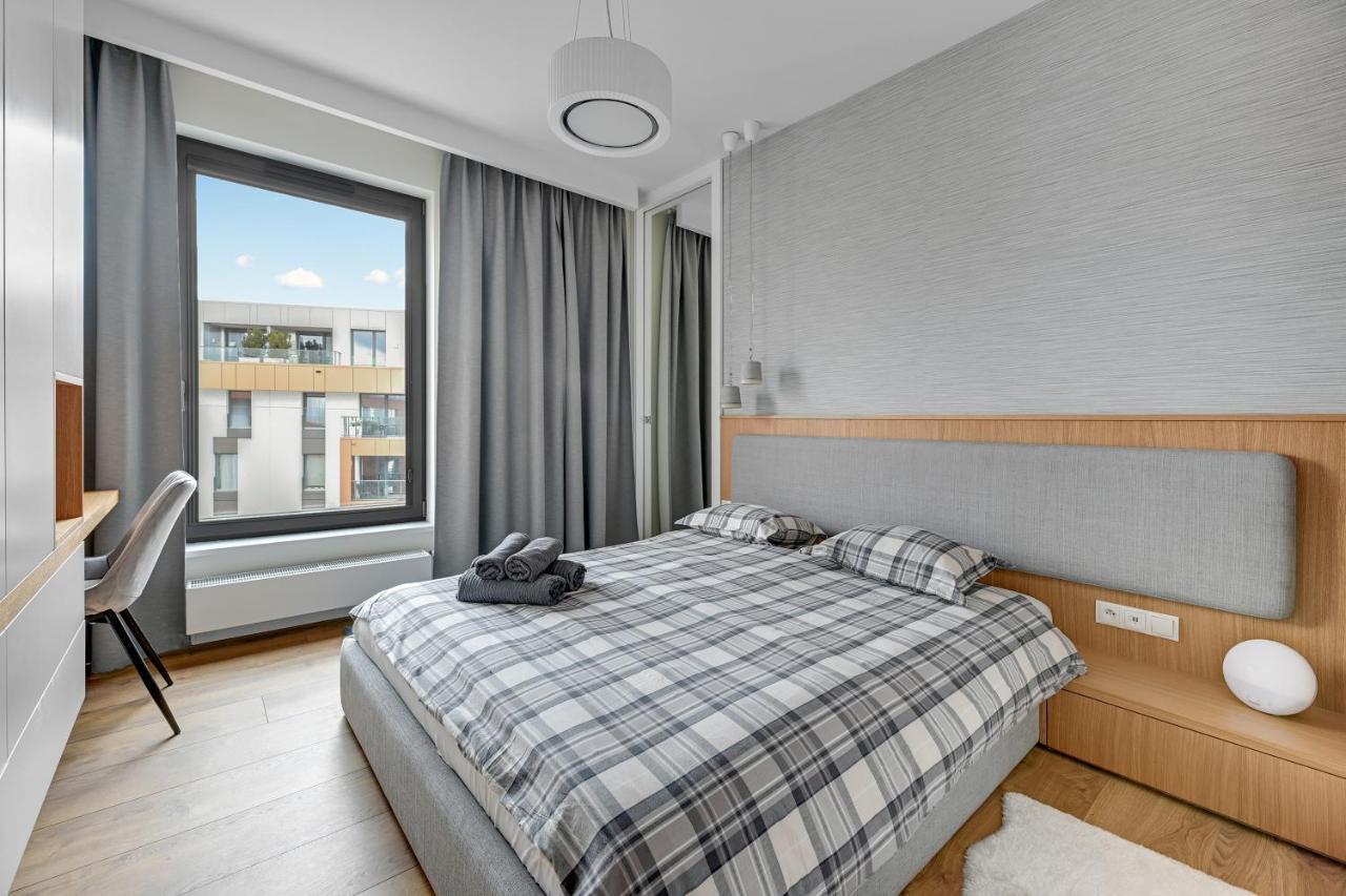 Premium Family & Business Old Town Riverside Apartment With Parking Gdansk Bagian luar foto