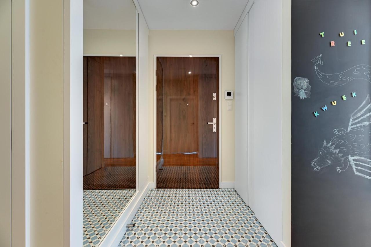 Premium Family & Business Old Town Riverside Apartment With Parking Gdansk Bagian luar foto